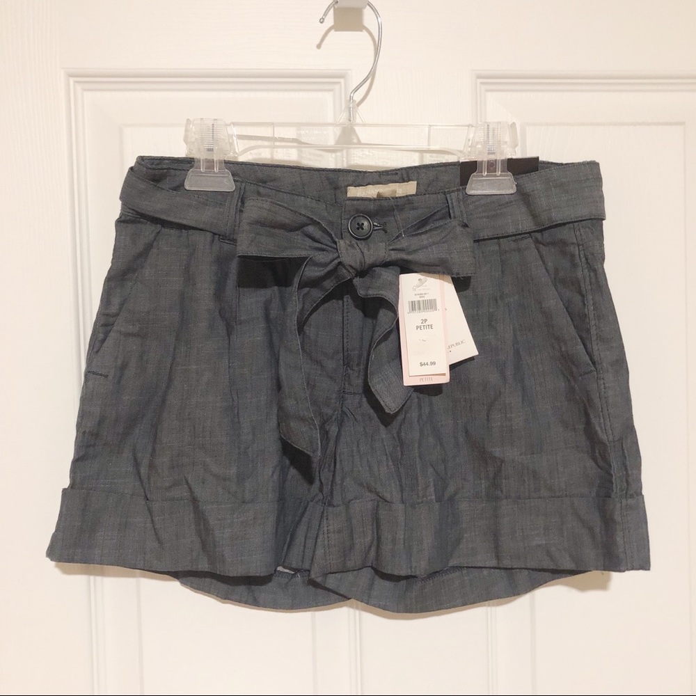 NWT Banana Republic tie-waist chambray shorts